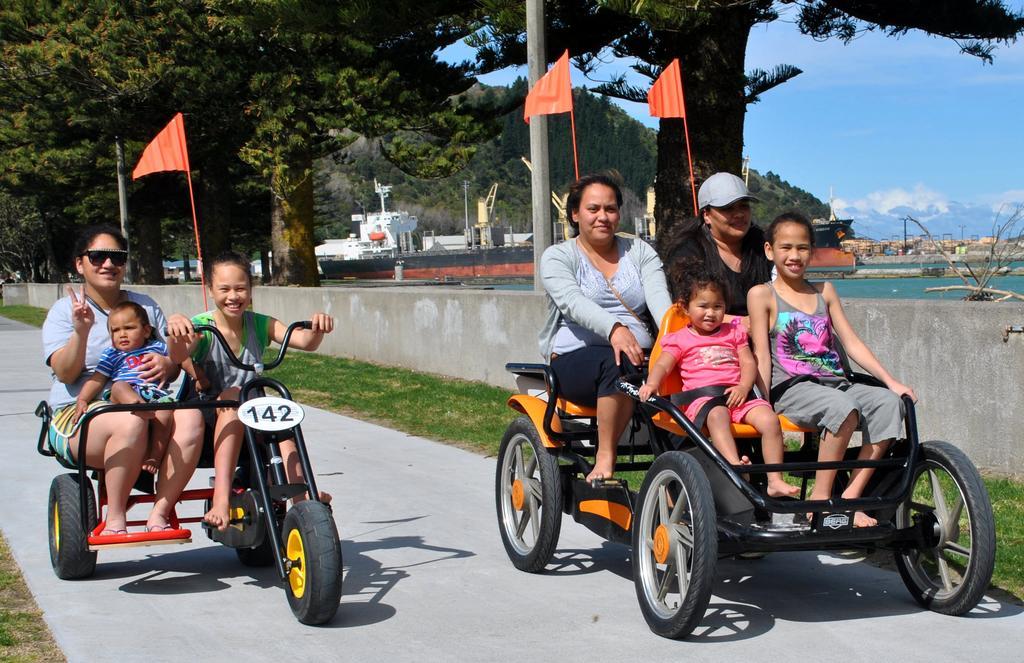 גיסבורן Waikanae Beach Top 10 Holiday Park מראה חיצוני תמונה