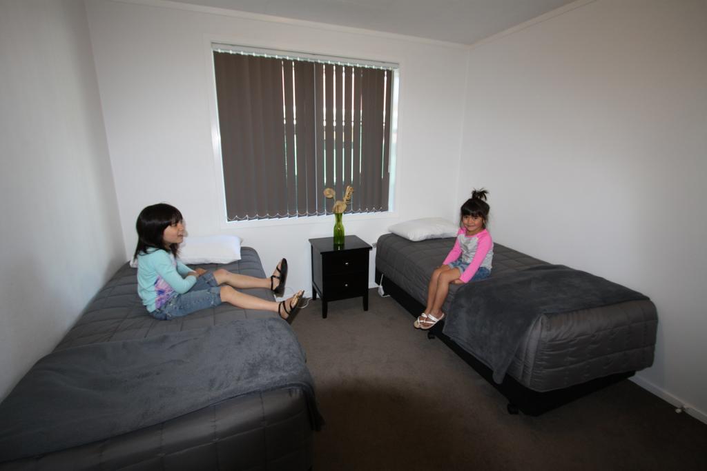 גיסבורן Waikanae Beach Top 10 Holiday Park חדר תמונה